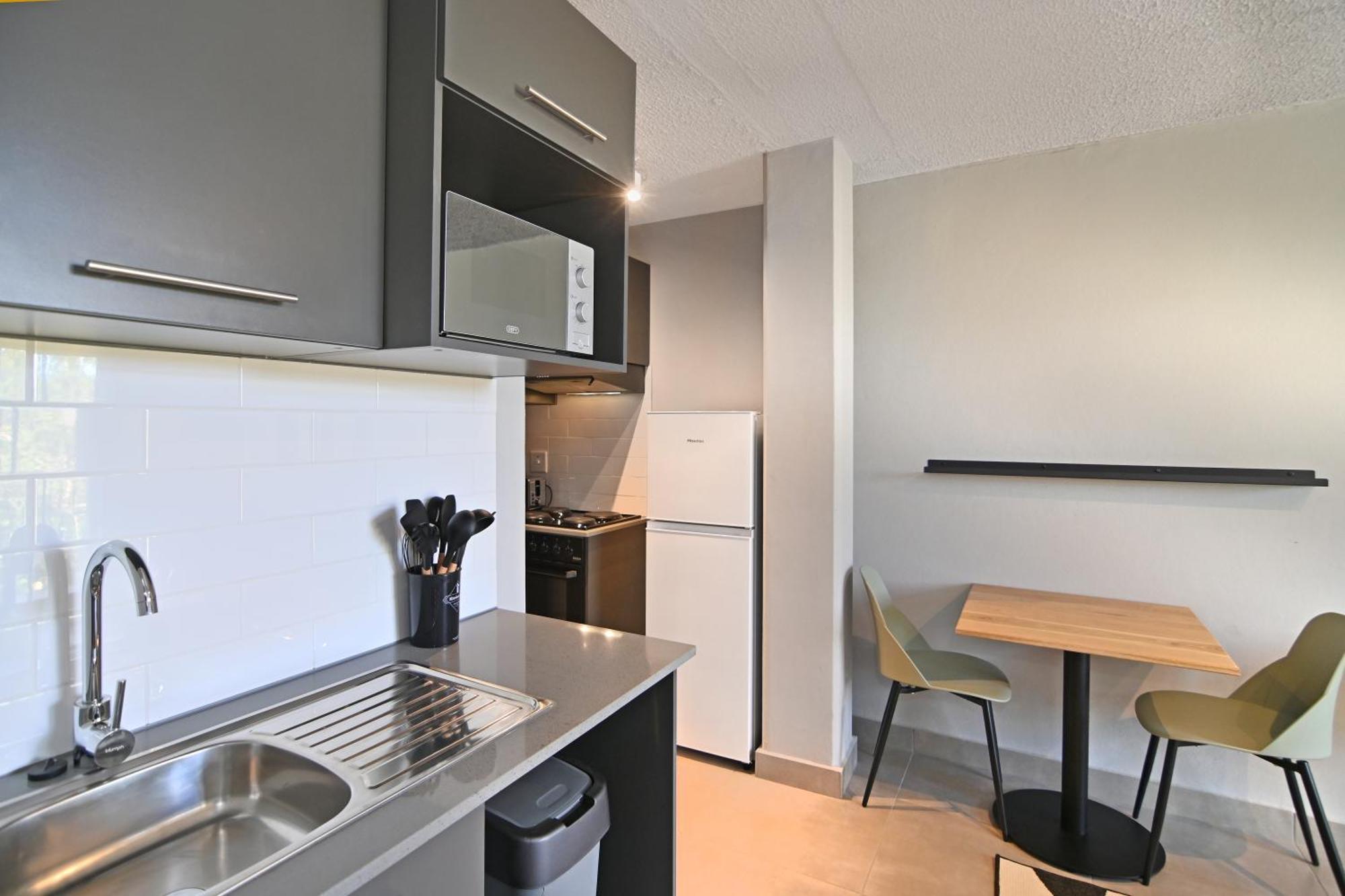 Circa Aparthotel By Totalstay Pretoria Ngoại thất bức ảnh
